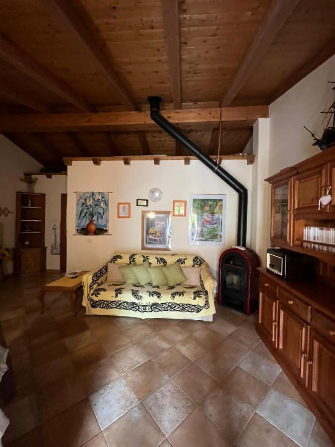 Casa Nel Borgo Di San Pantaleo Villa Bagian luar foto