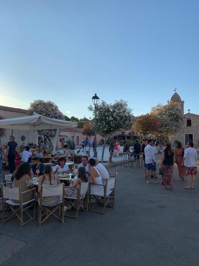 Casa Nel Borgo Di San Pantaleo Villa Bagian luar foto